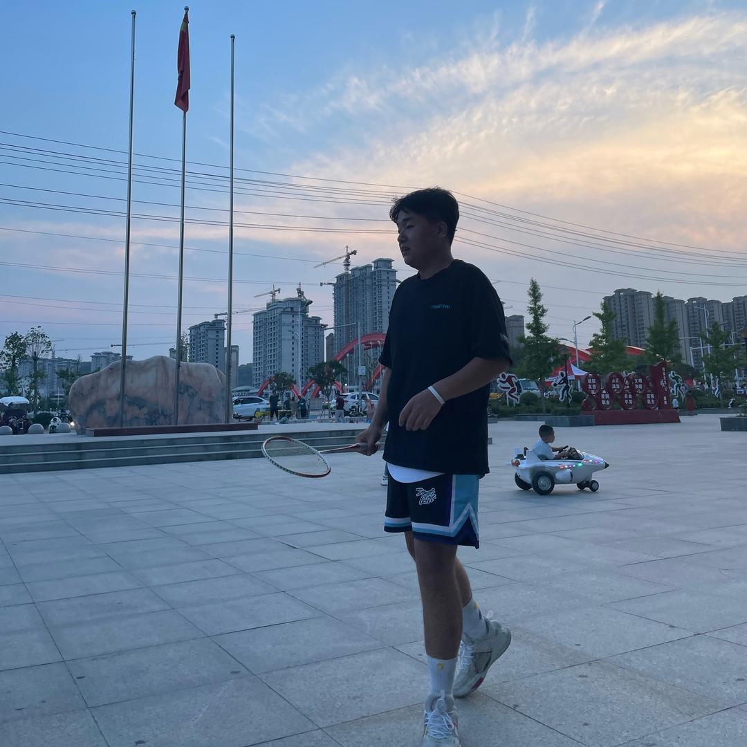 不会杀球的小胖教练🏸