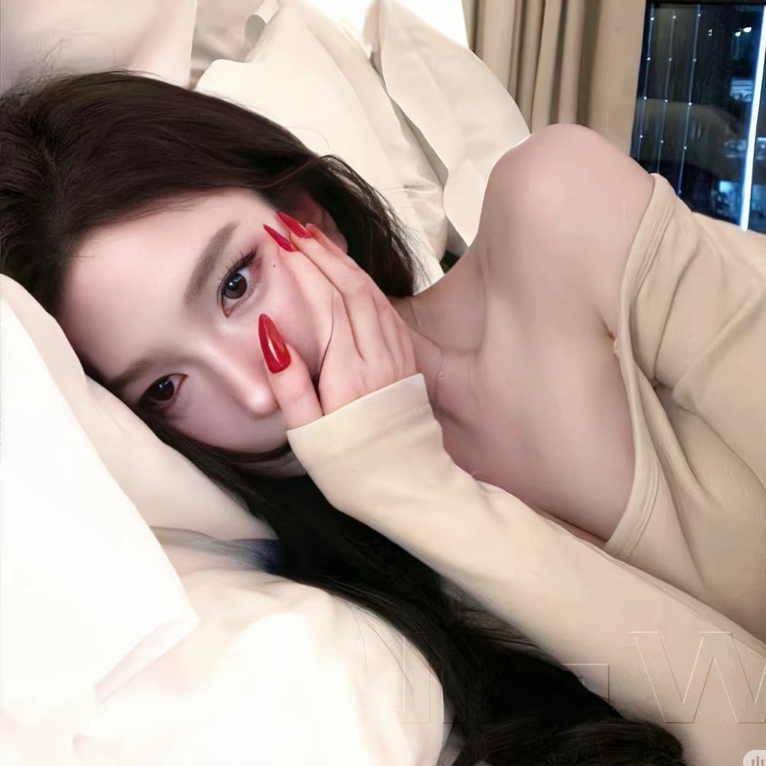 姜姜.