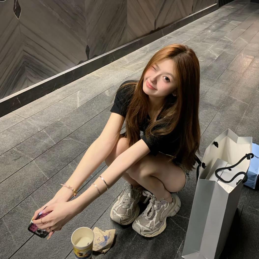 𝓕𝓮𝓲𝓕𝓮𝓲