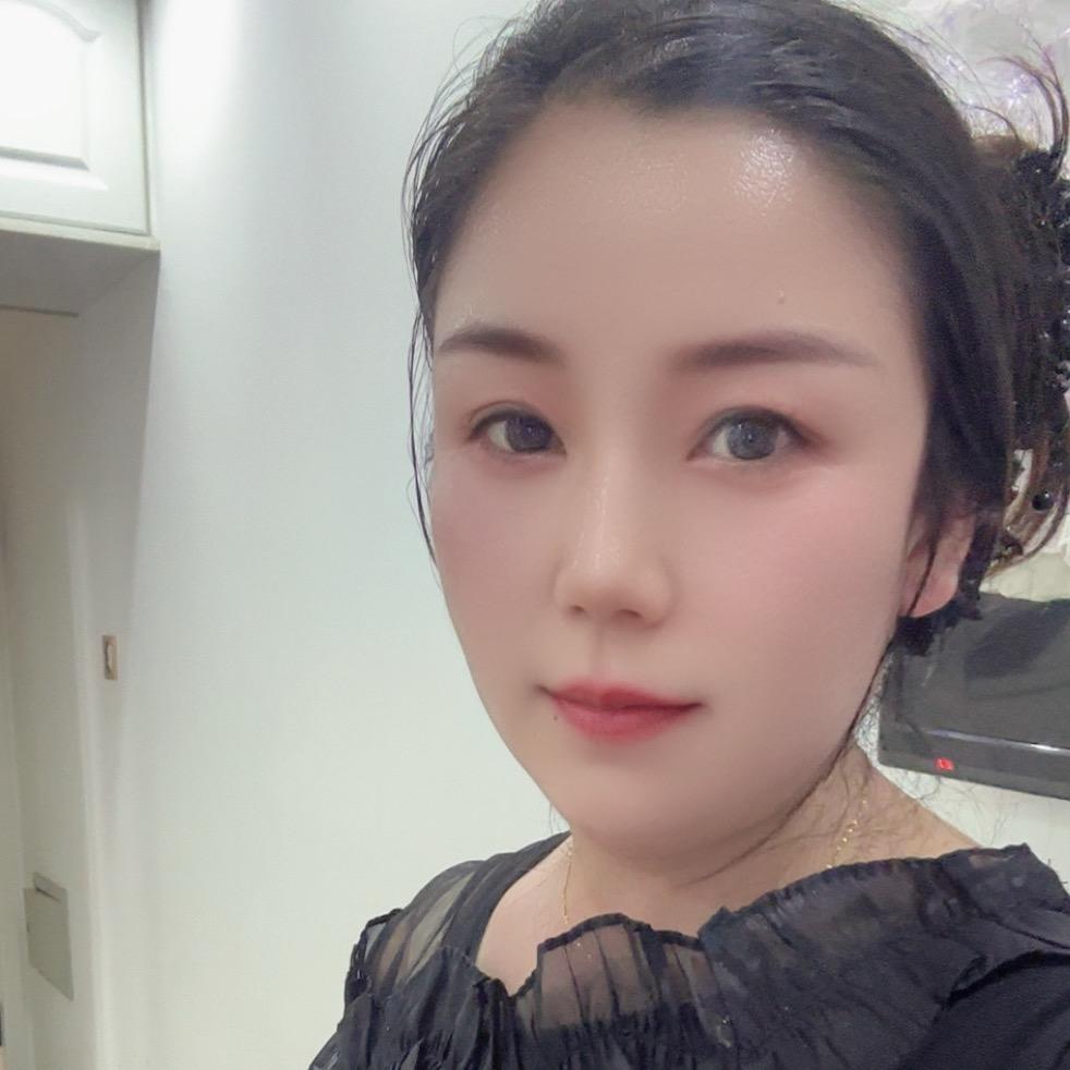 爱笑辉姐