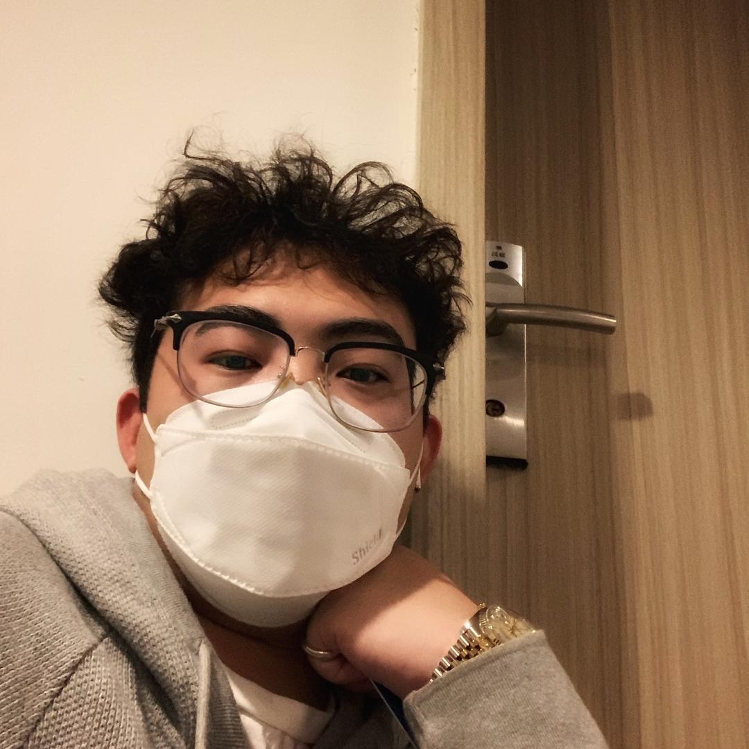 老张（东南亚电棍批发）