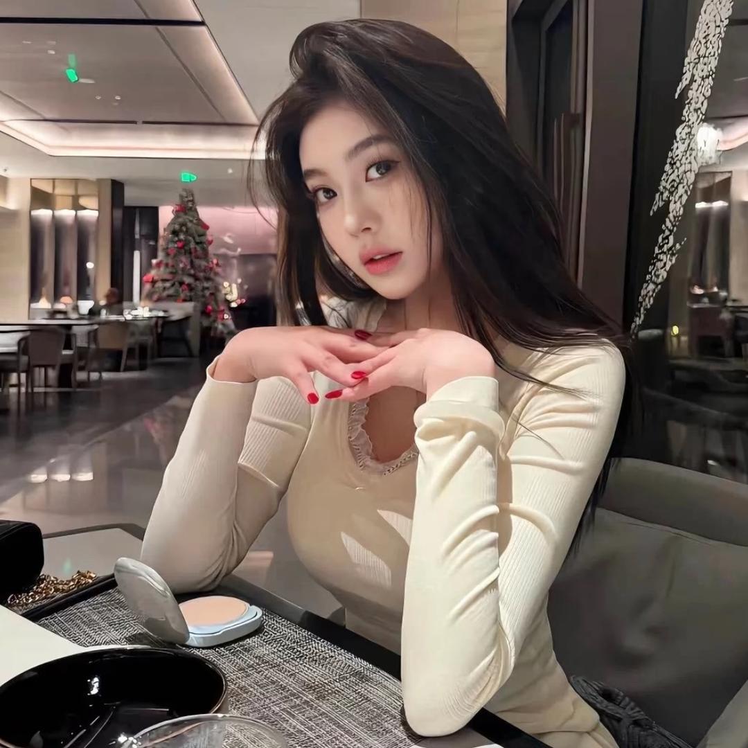 笨蛋美女-