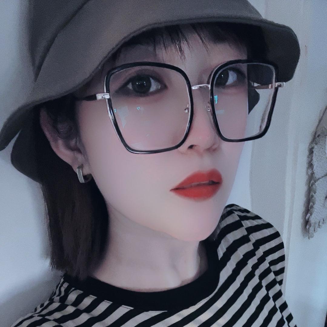 一个小胖子