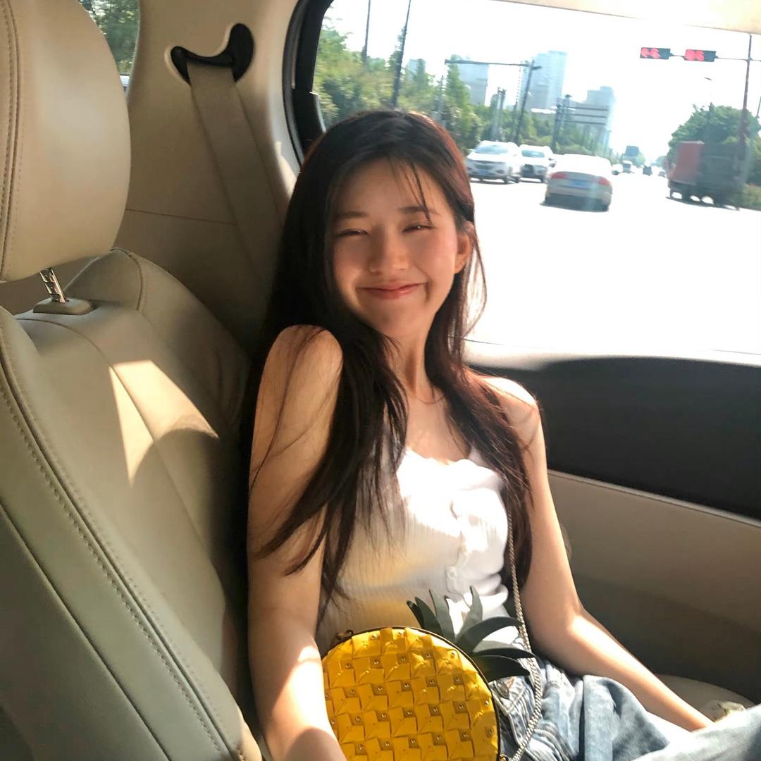 w丹妮-