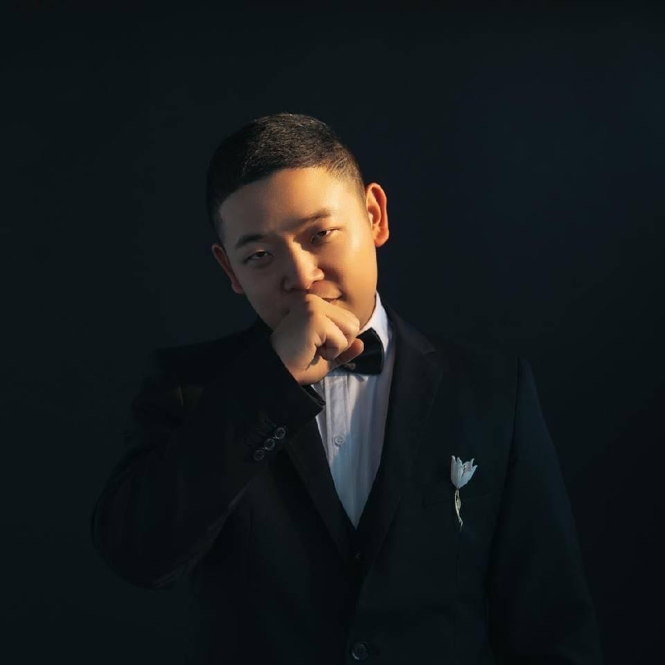 强哥房产办公室