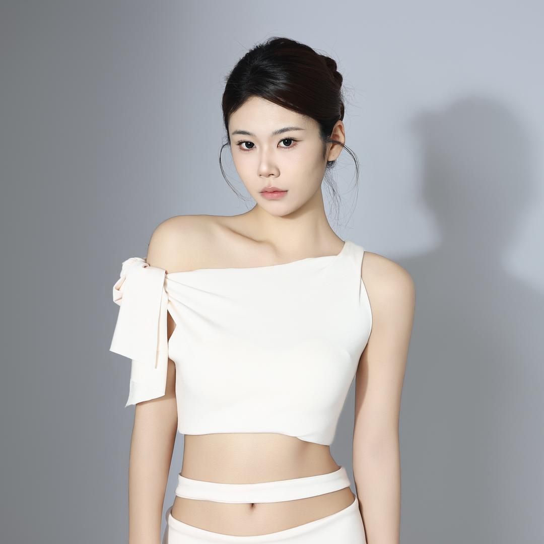 梁小爻
