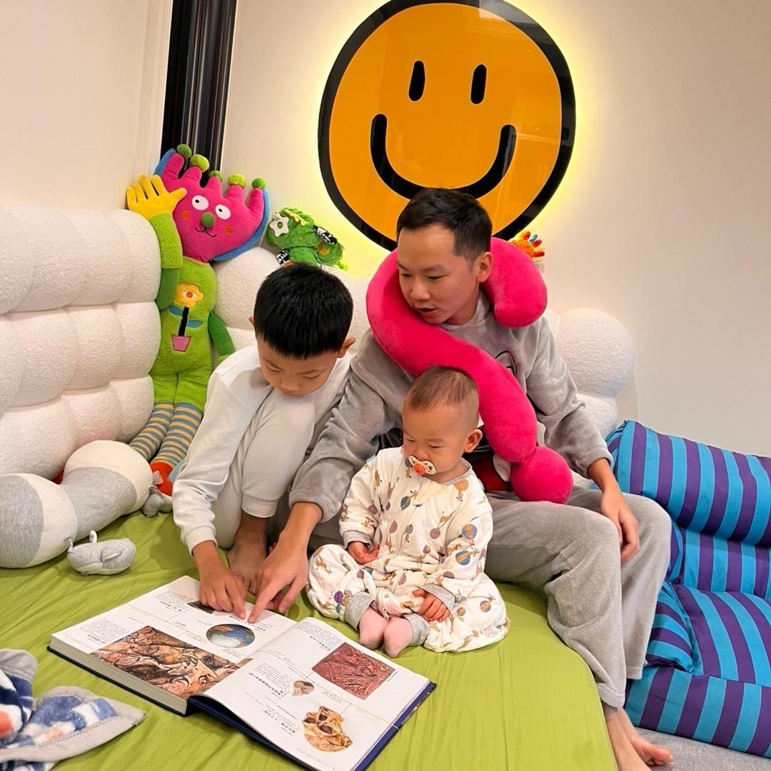 儿子陪儿子
