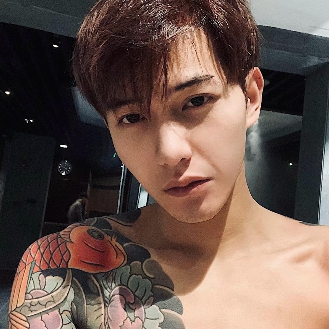 小海^