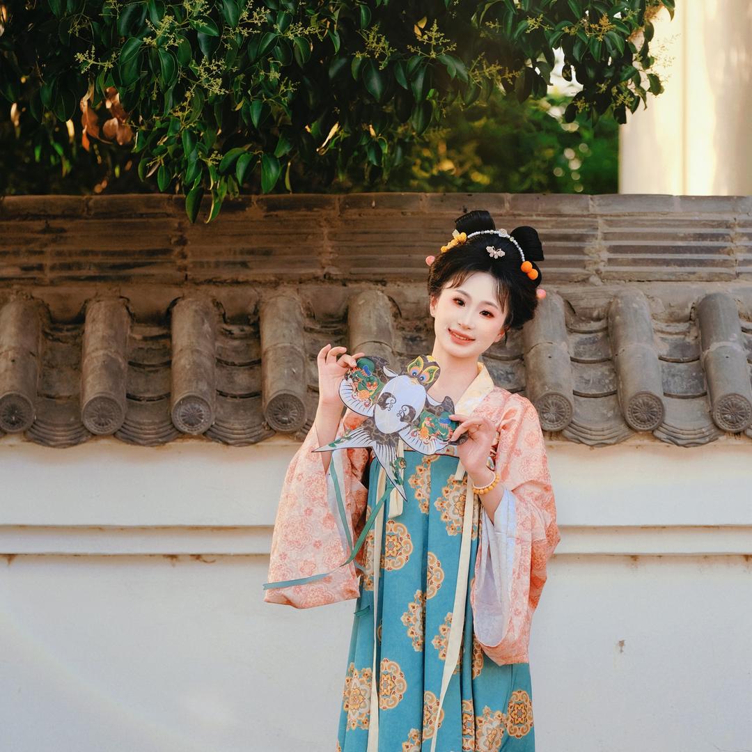 啦啦啦啦的小狮子