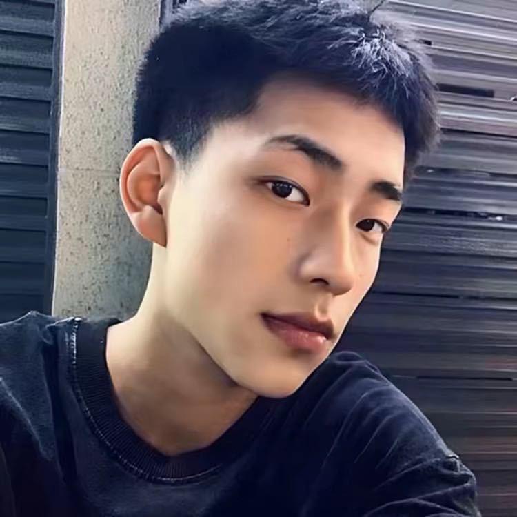 ¥