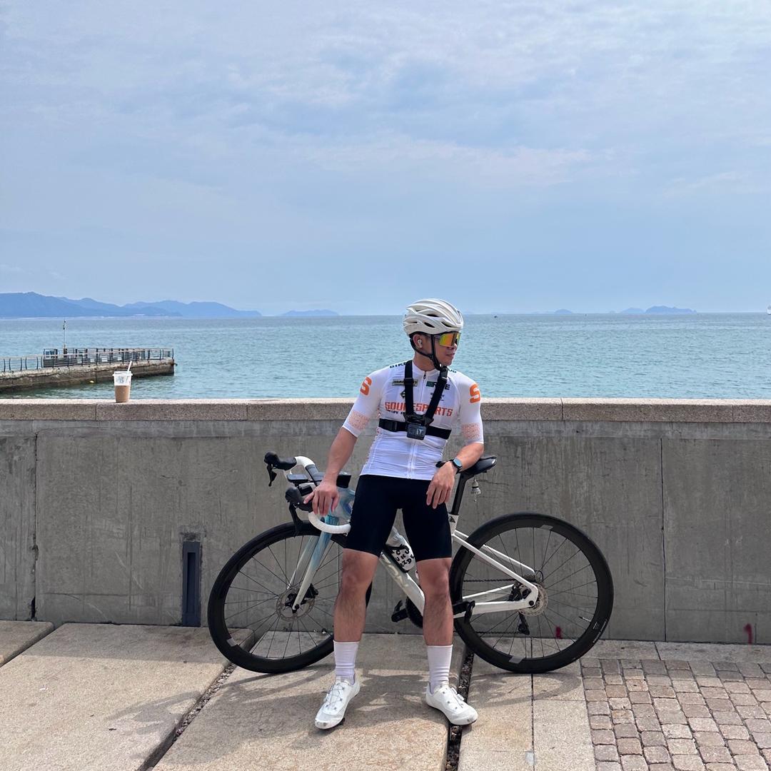小勇同学！🚵🚵🏸🏸