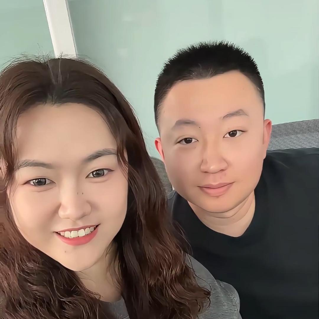 凯旋姐弟