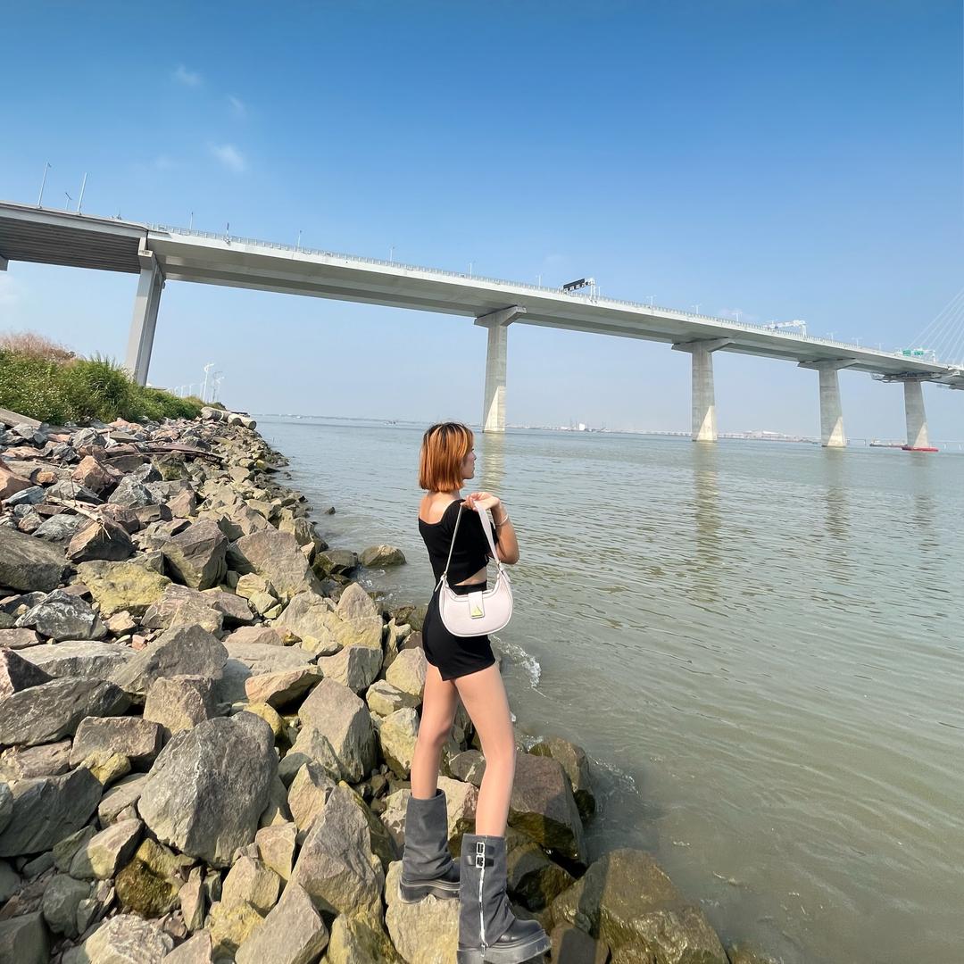 麦娜