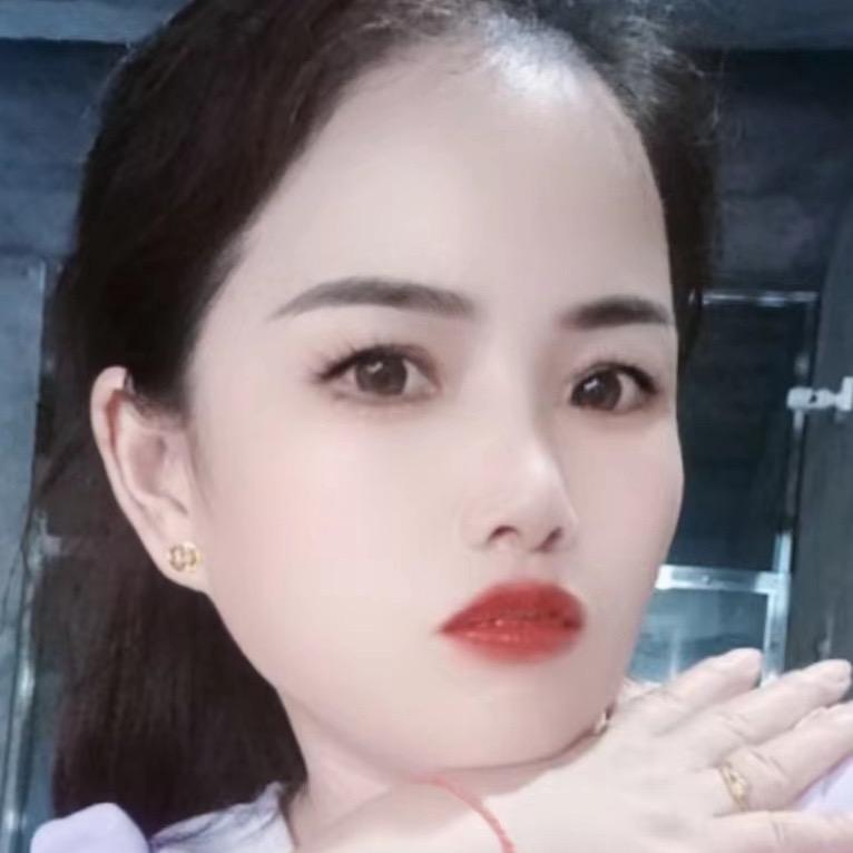英子