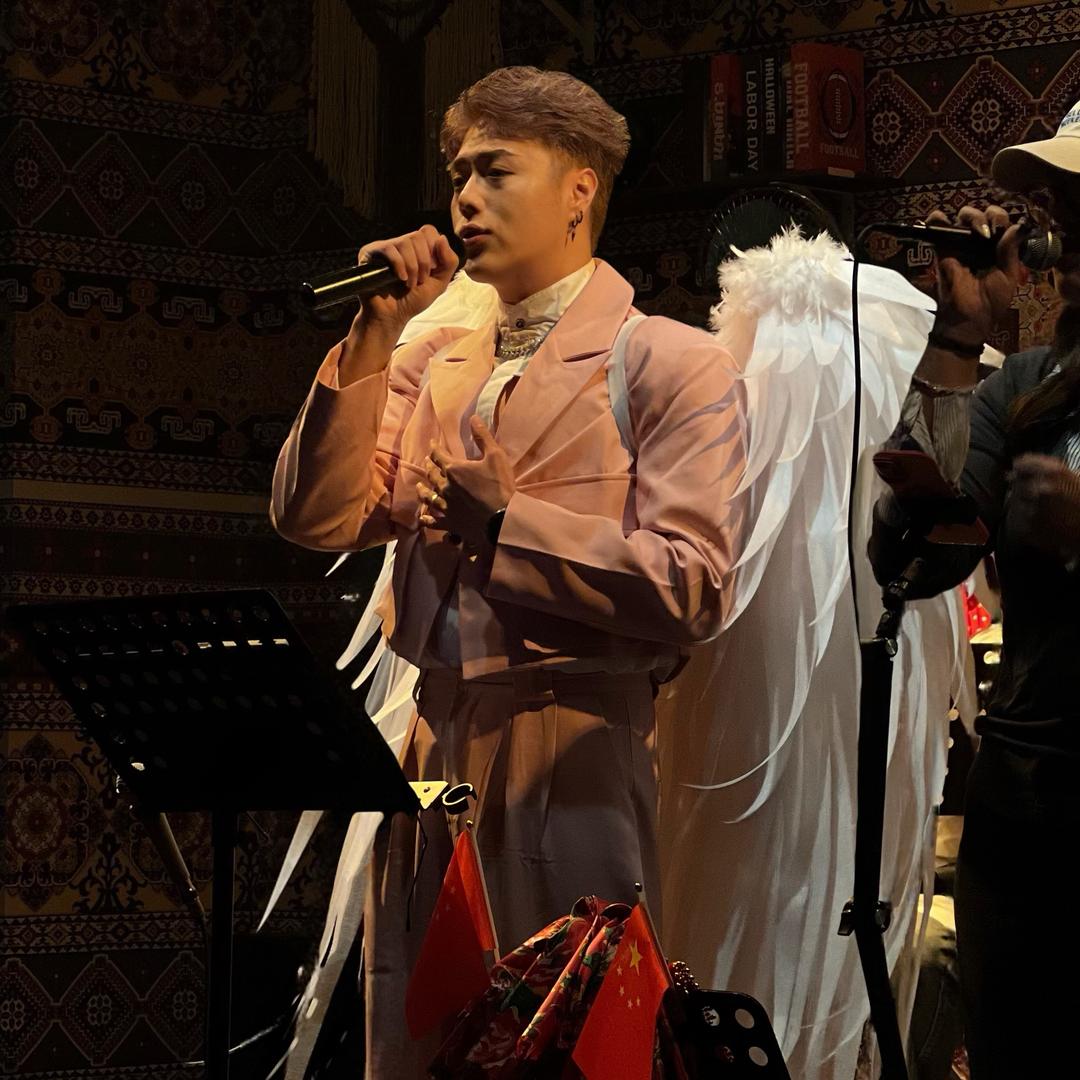 杰艺晟男歌手-乐子