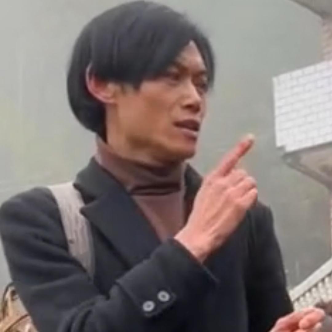 鹰哥两块瓦