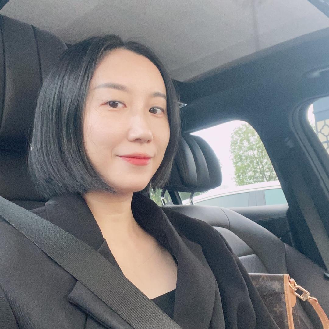 在萍乡开婚纱店的娟子