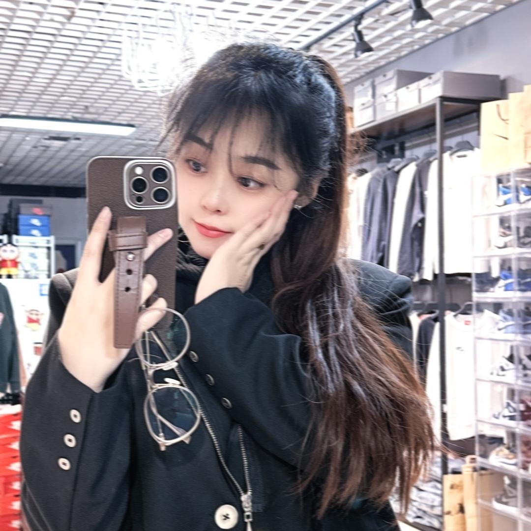 ٩(˃̶͈̀௰˂̶͈́)و