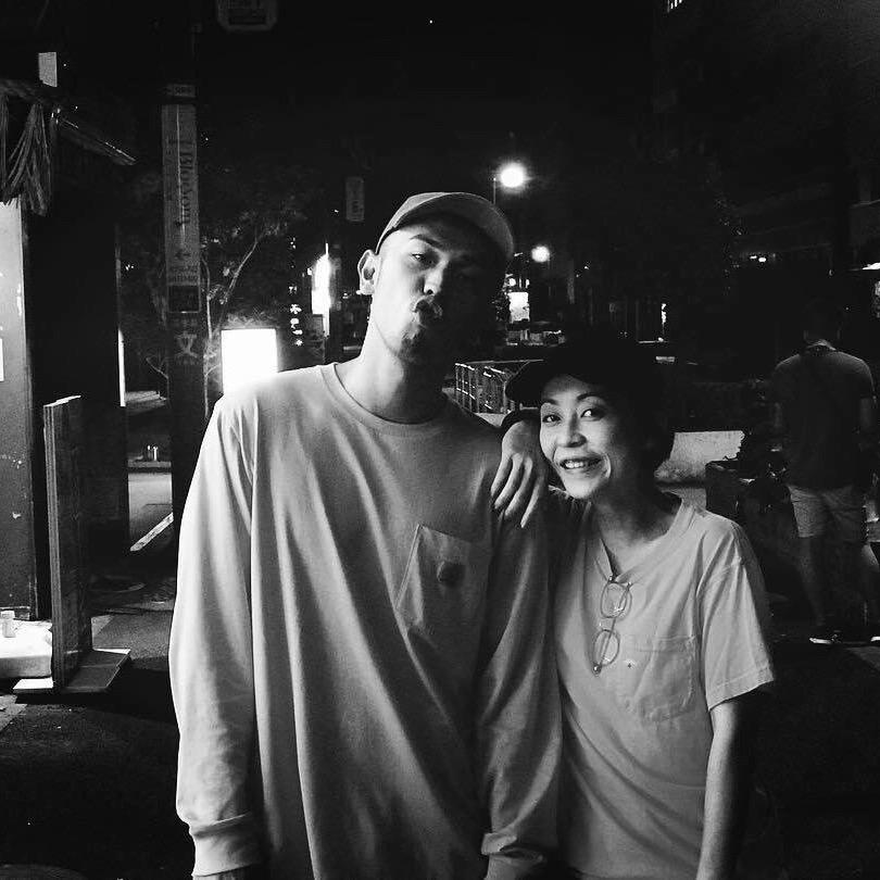 一个J