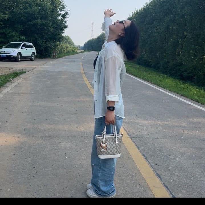 丁玲玲