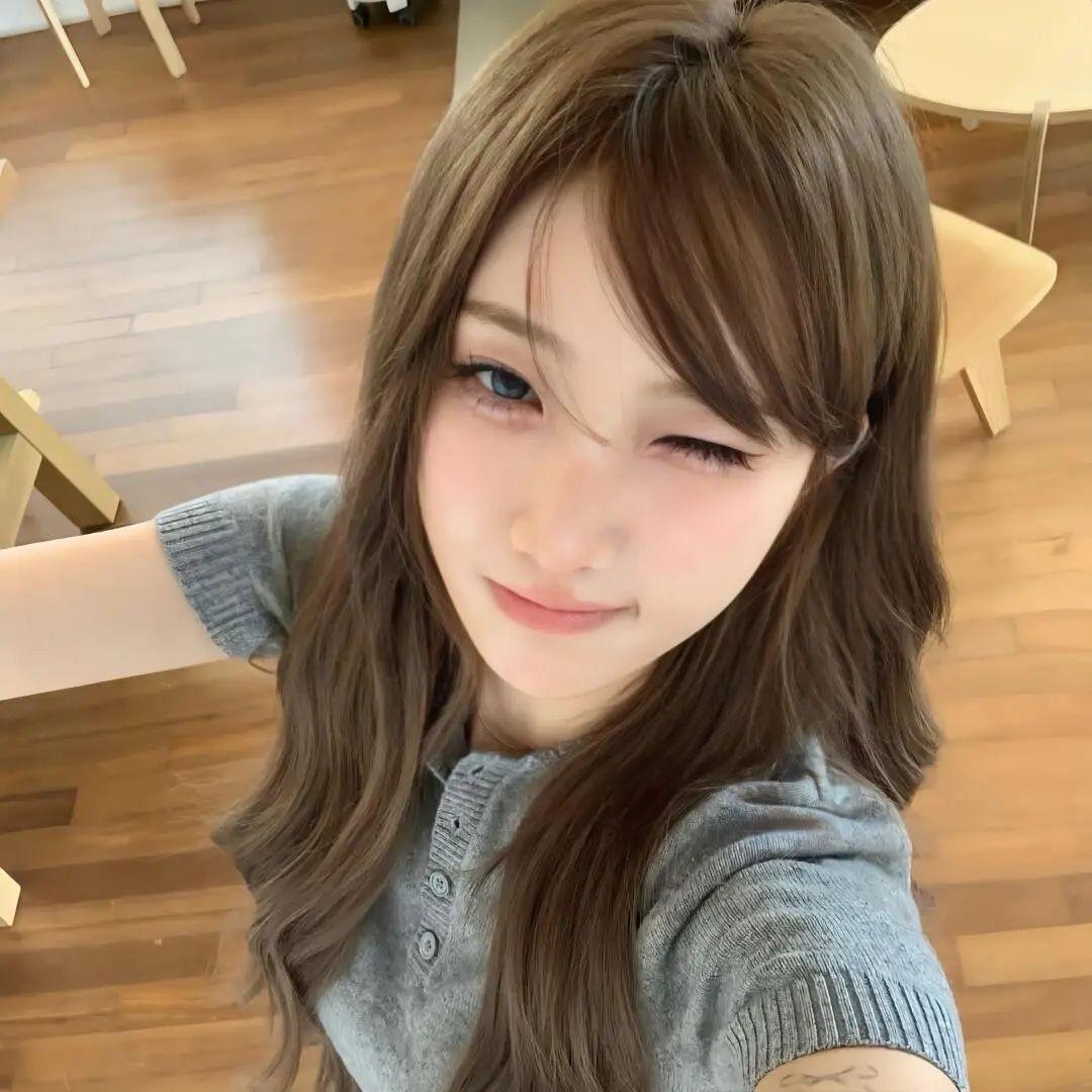 紫紫.