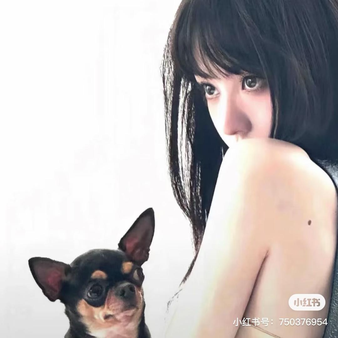 腾冲车掌柜  小婷