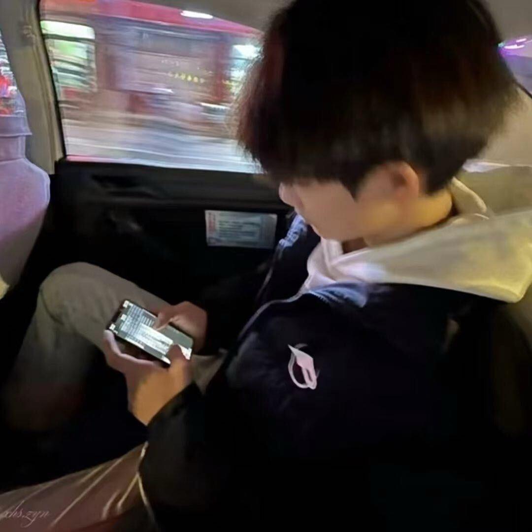 无敌暴龙兽