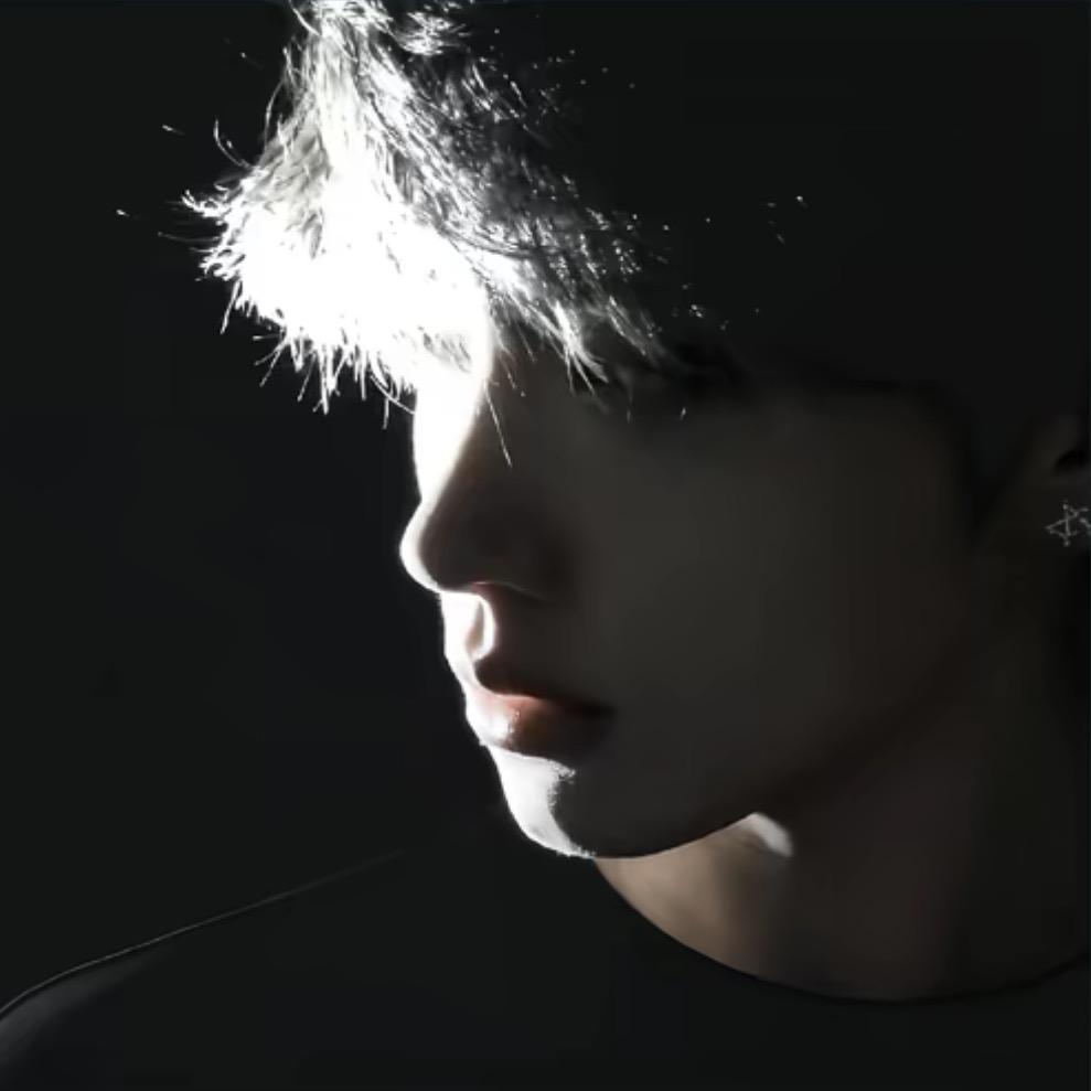 忧郁章鱼哥🐙￴ ￴￴ ￴ ￴ ￴￴