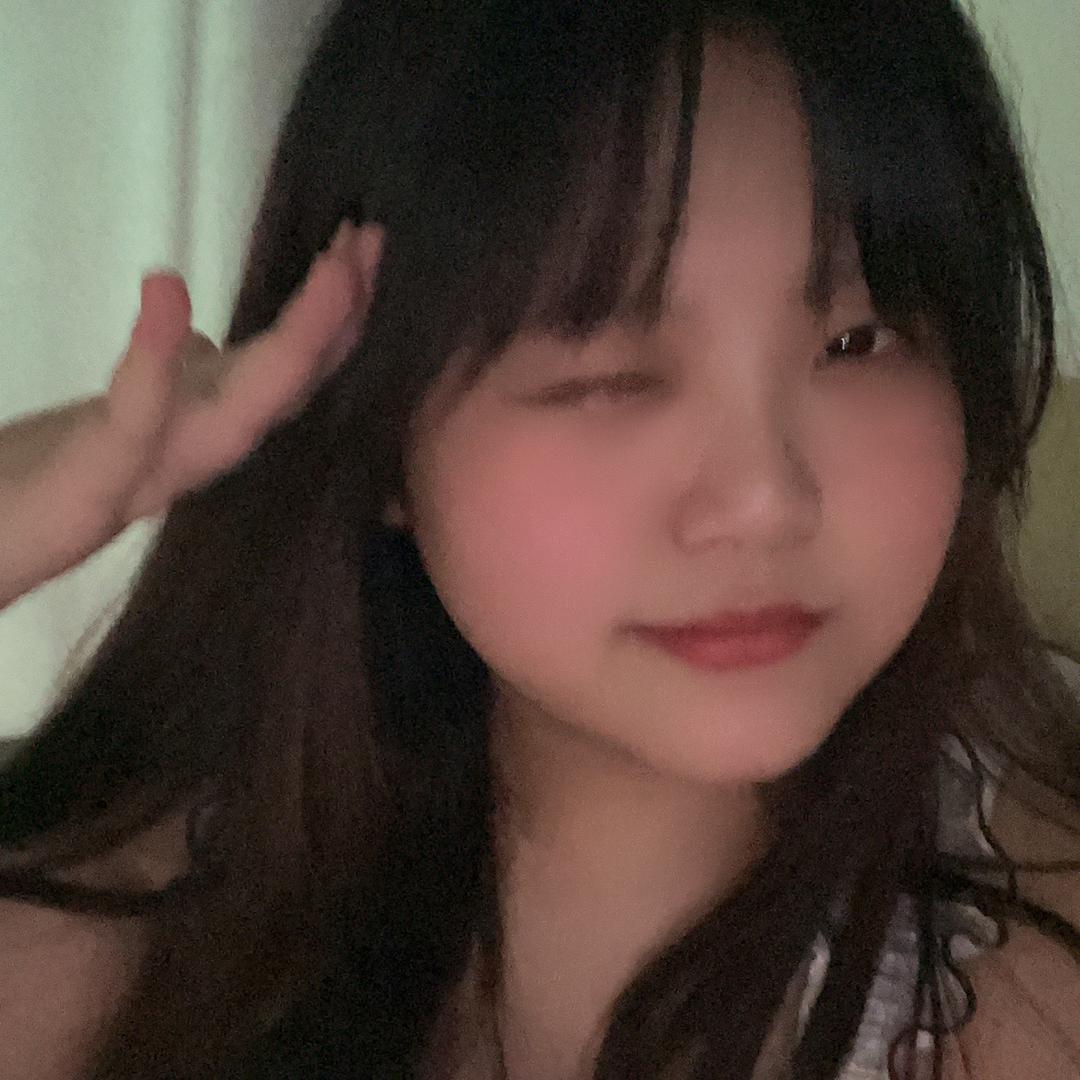 奶白泡奶盖