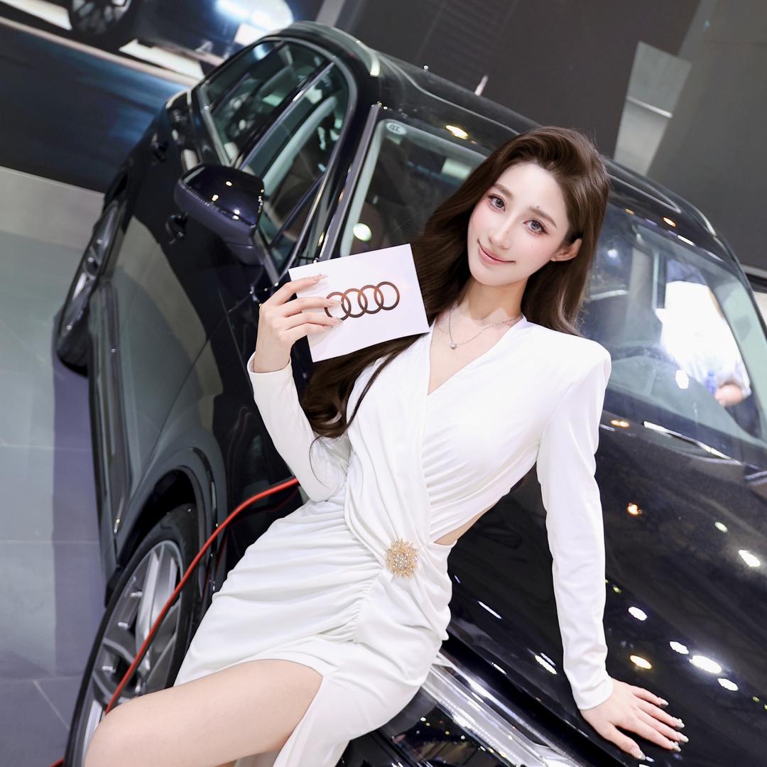 主持人小彤姐姐