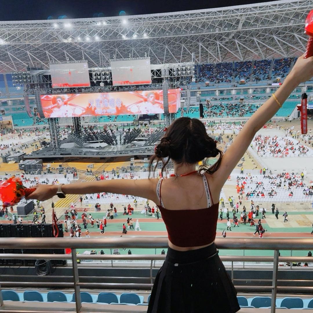 火星散落地球的女同学ᴱᵀ