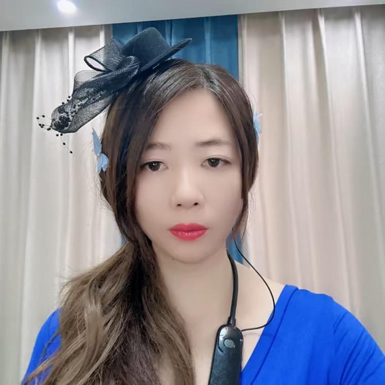 珊珊.