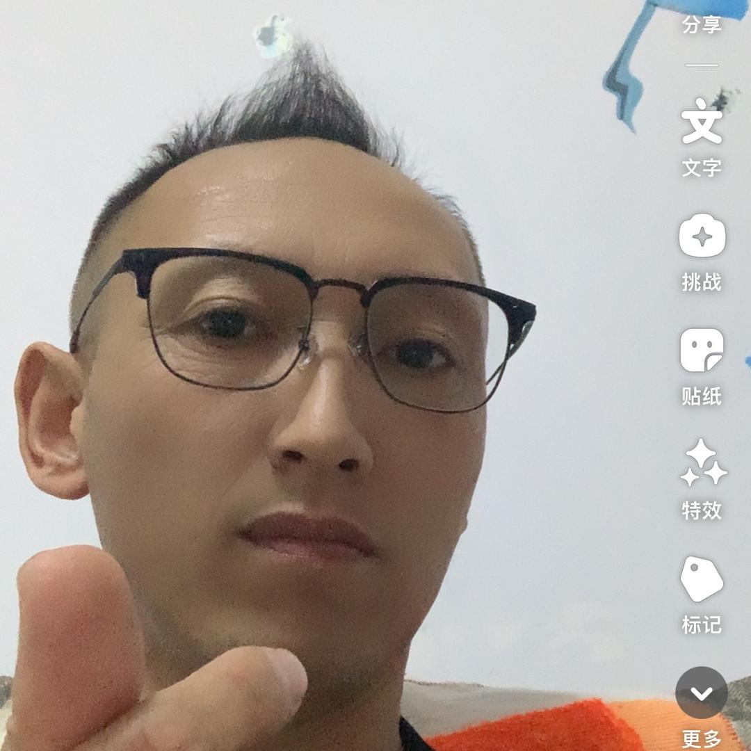 笑看人生：为谁霆刘