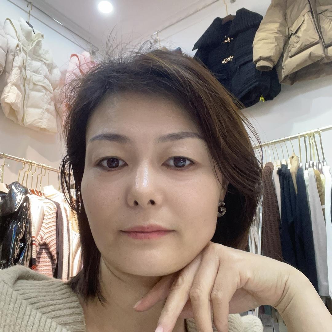 广饶县丽姐女装折扣店
