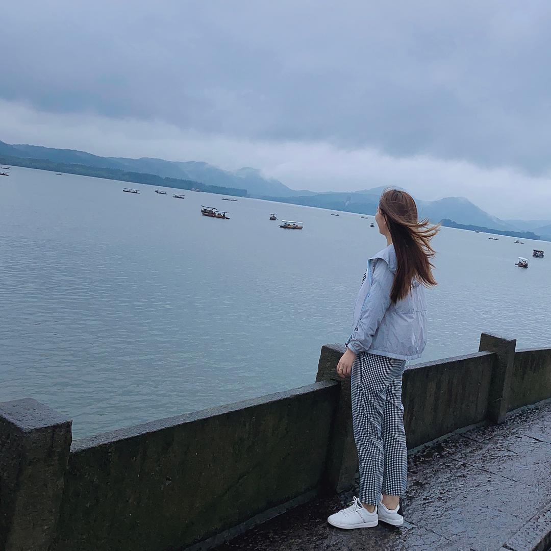 一 见你就笑