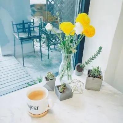 霜菲雪日用品厂