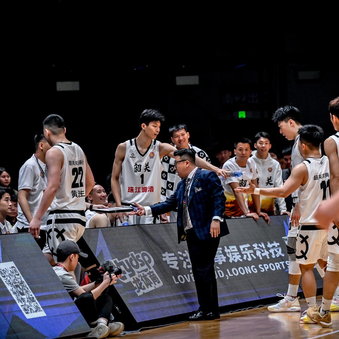 Coach