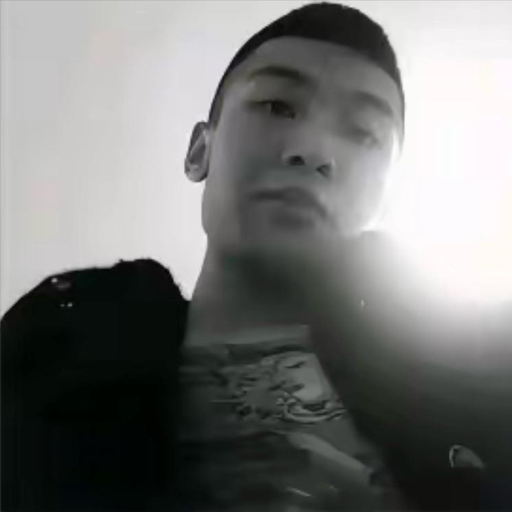 他叫阿扎📿