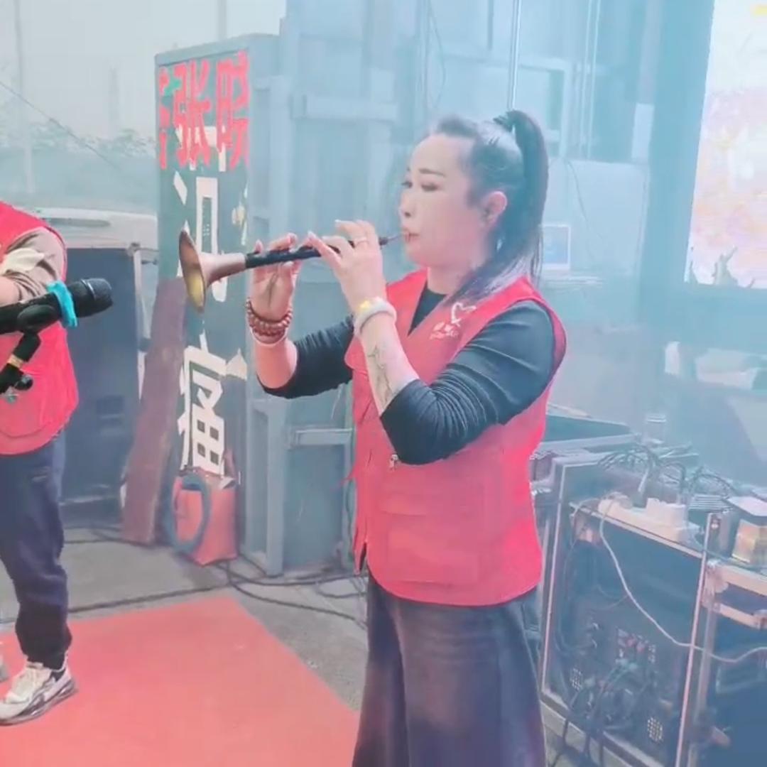 半塔张晓丽乐队