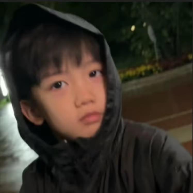 .小       阳       人.