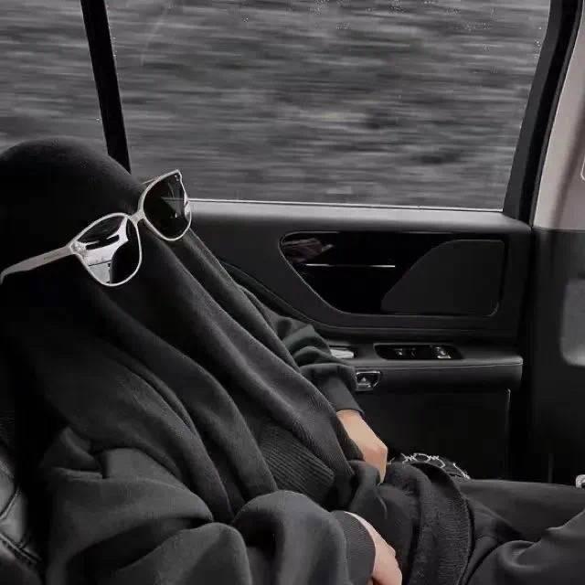 我是小罗或者小y