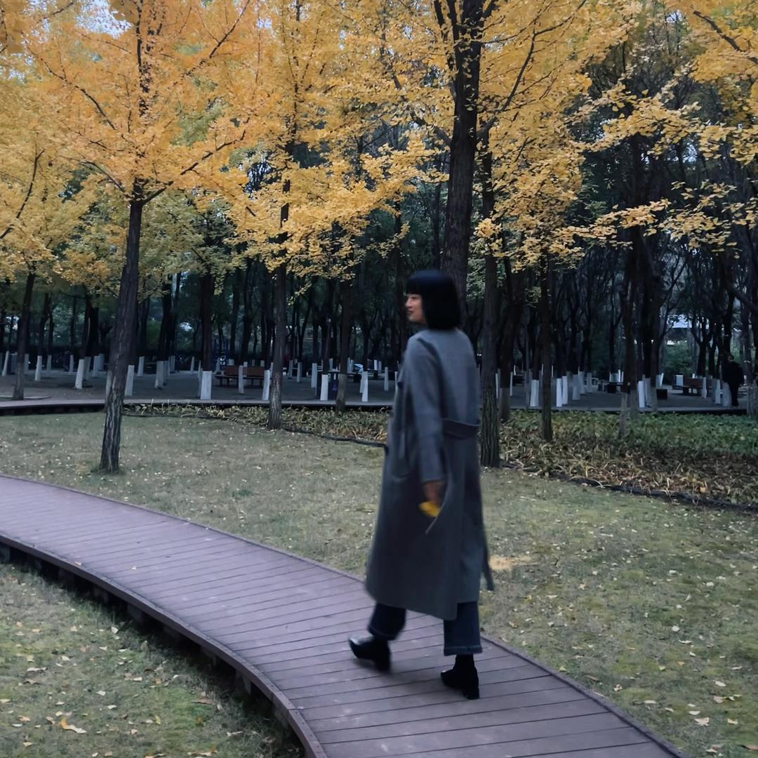 梅煩脑•