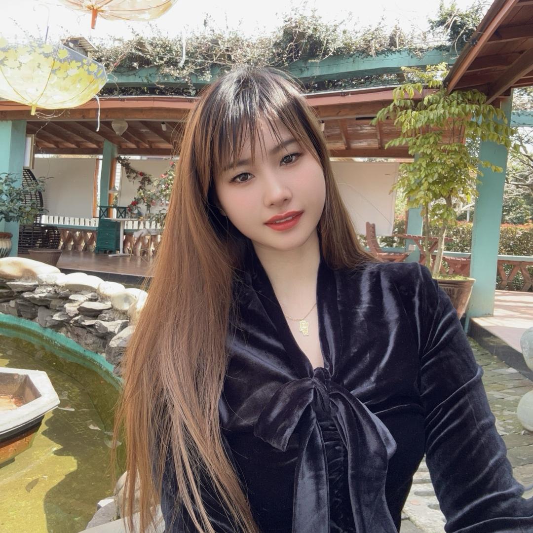 小  妞