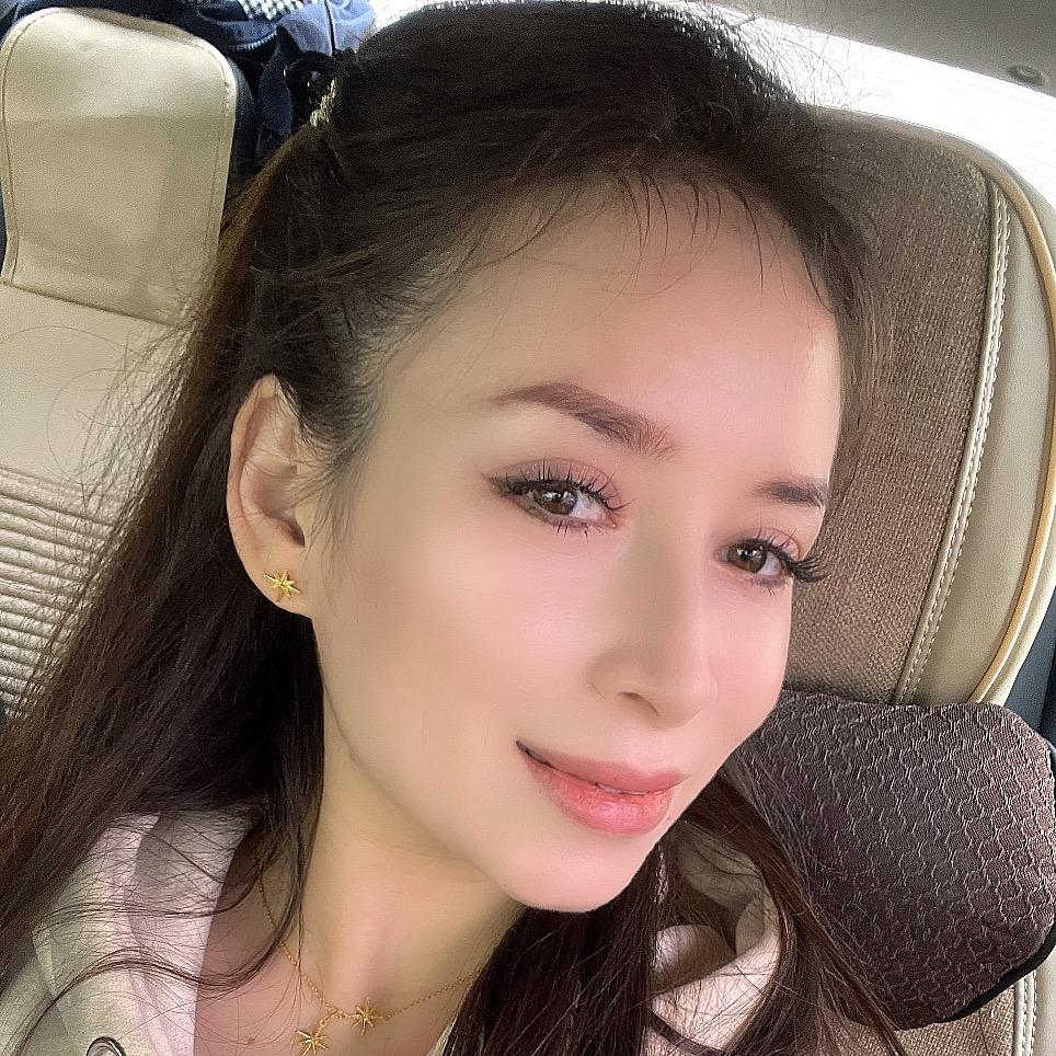 @ayixa ✨