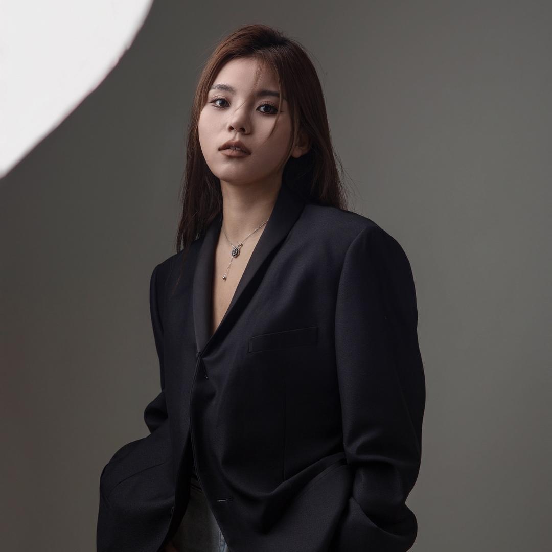 艳红化妆师   王婧