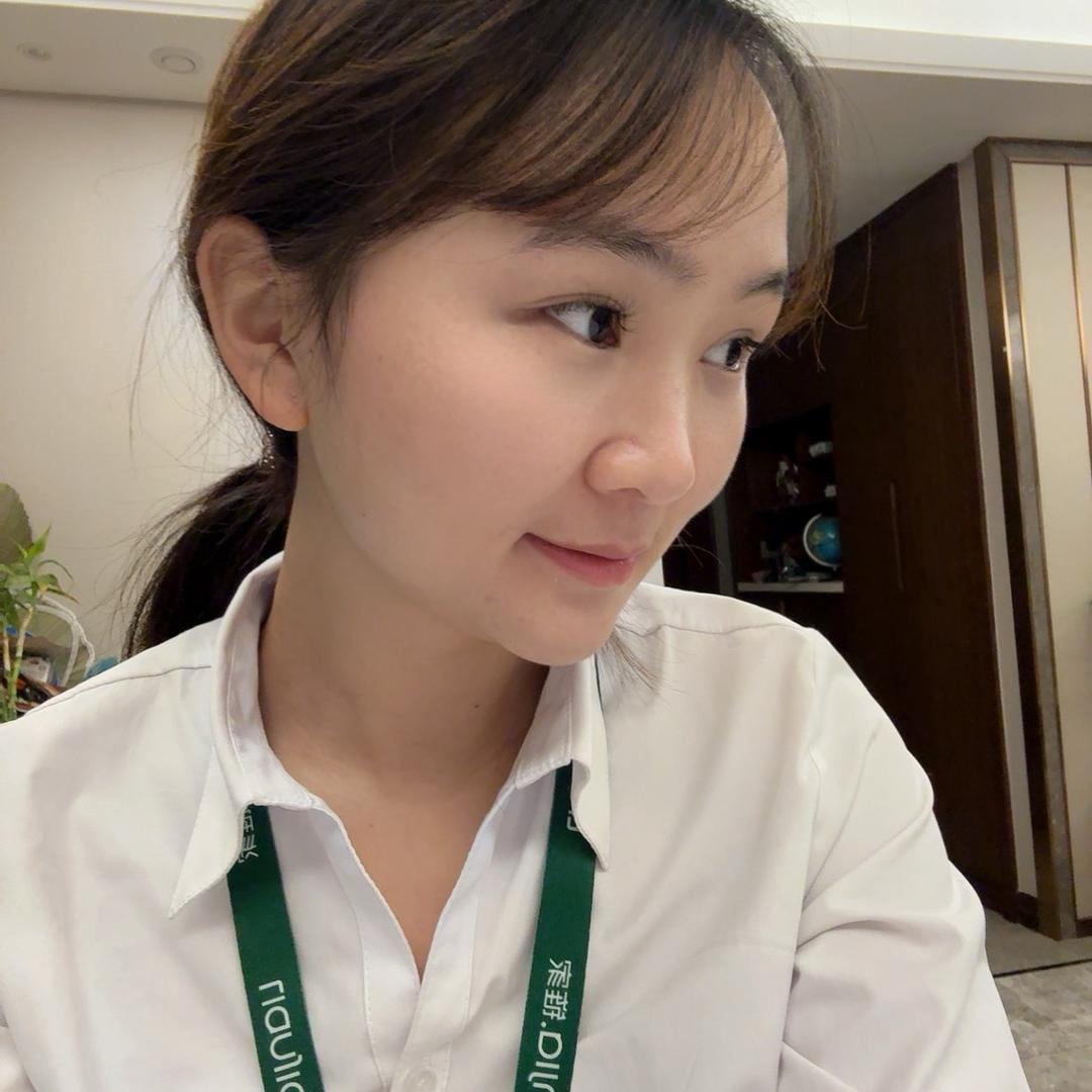 卖房子的小红梅