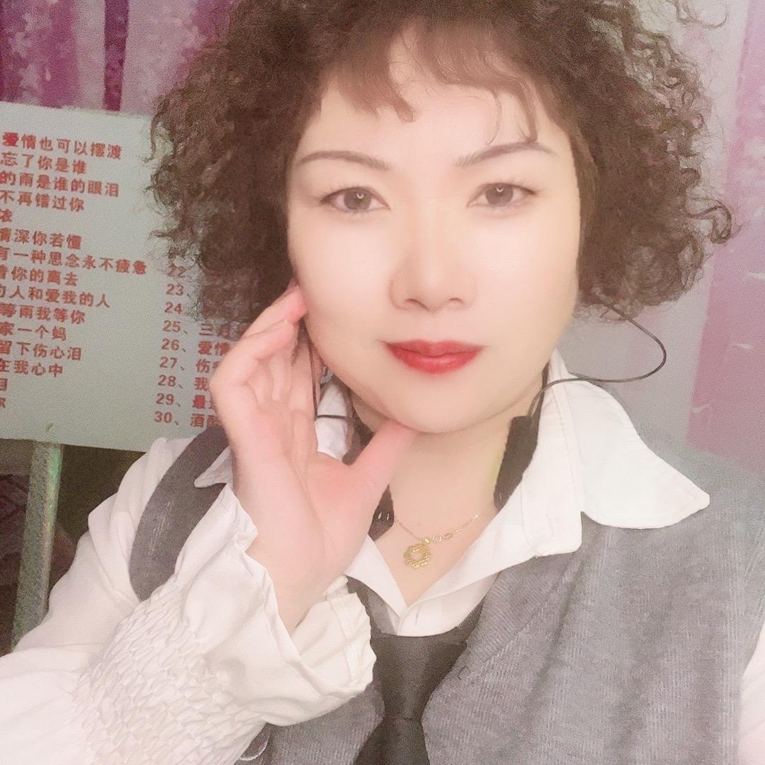 丽姐到爱唱歌