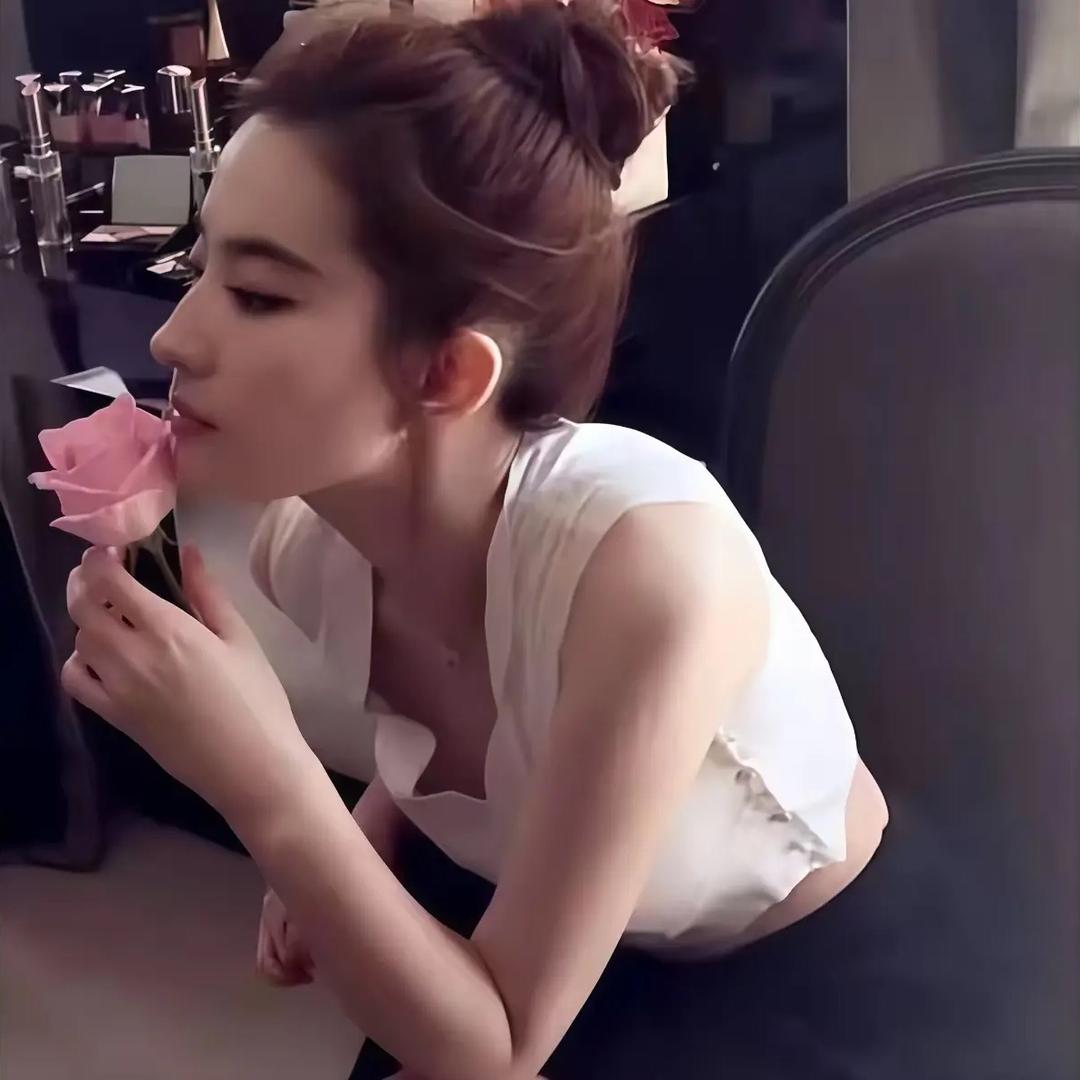 比奇堡刘亦菲