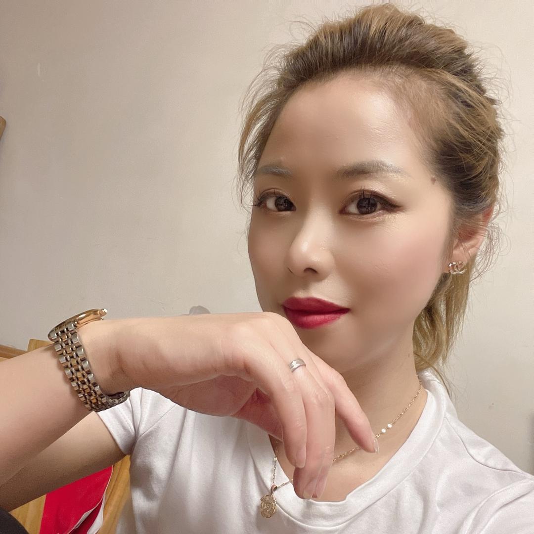 涵宝儿@一杯清咖