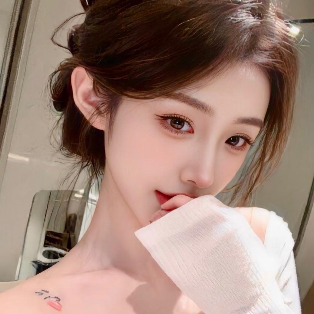 🍓草莓味的唇膏